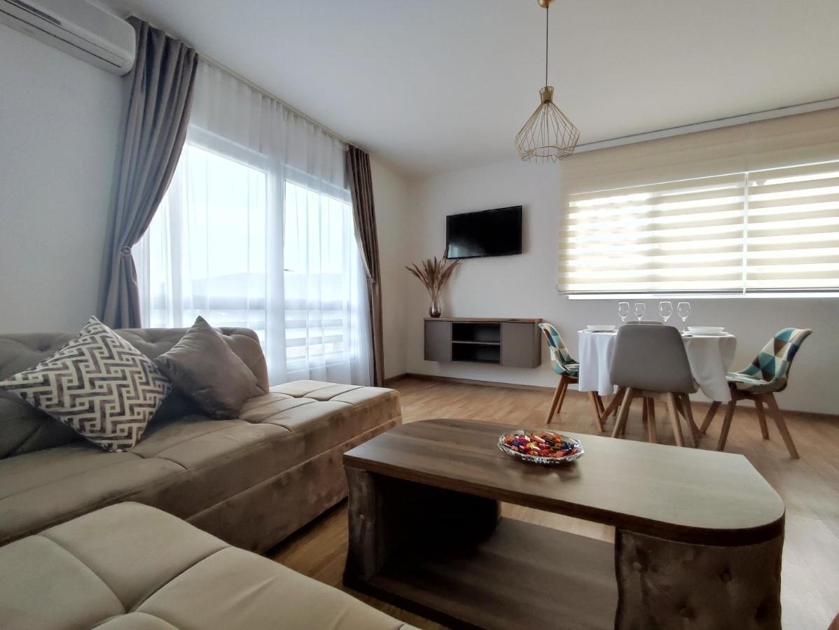 Elena Apartment Херцег Нови Екстериор снимка