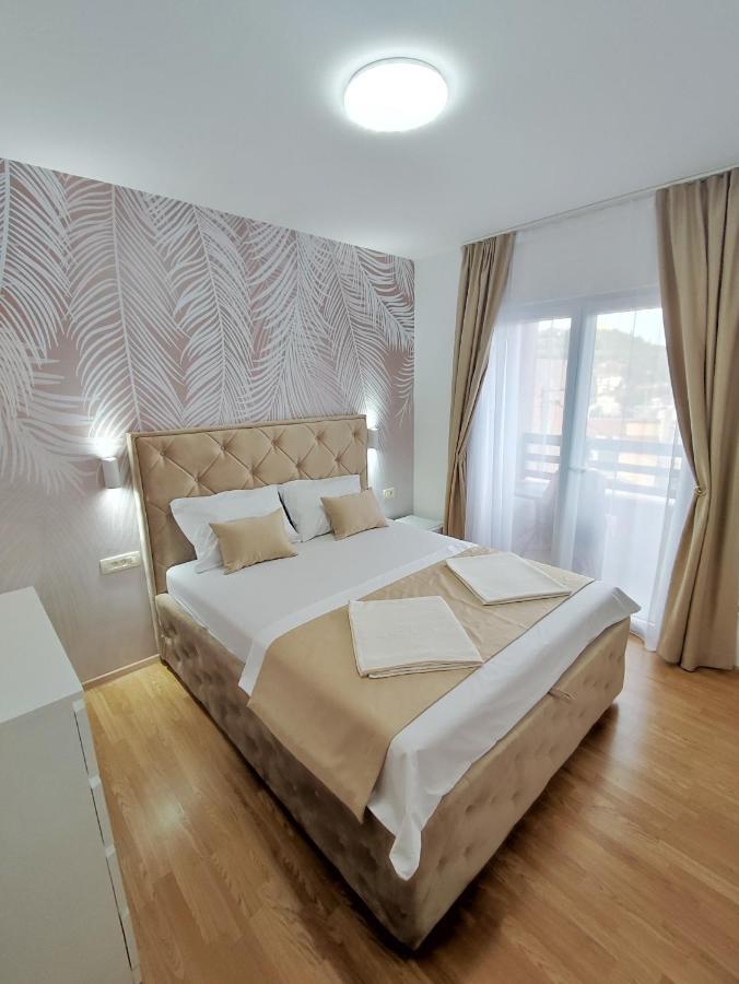 Elena Apartment Херцег Нови Екстериор снимка