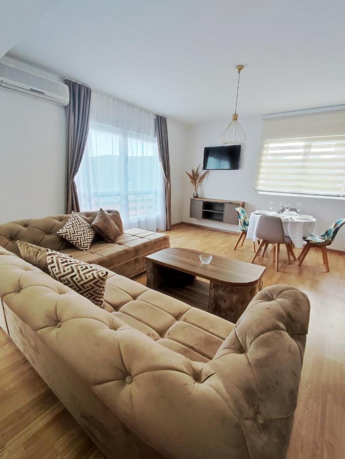 Elena Apartment Херцег Нови Екстериор снимка